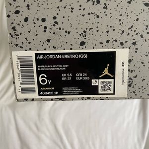 Jordan 4’s military black